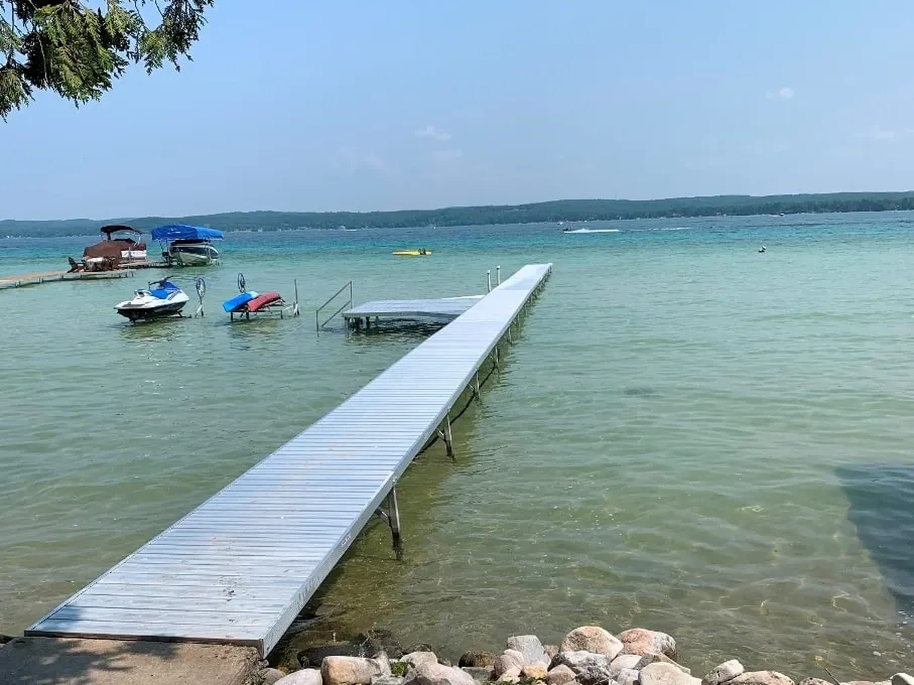 Photograph of Premium Stationary Docks