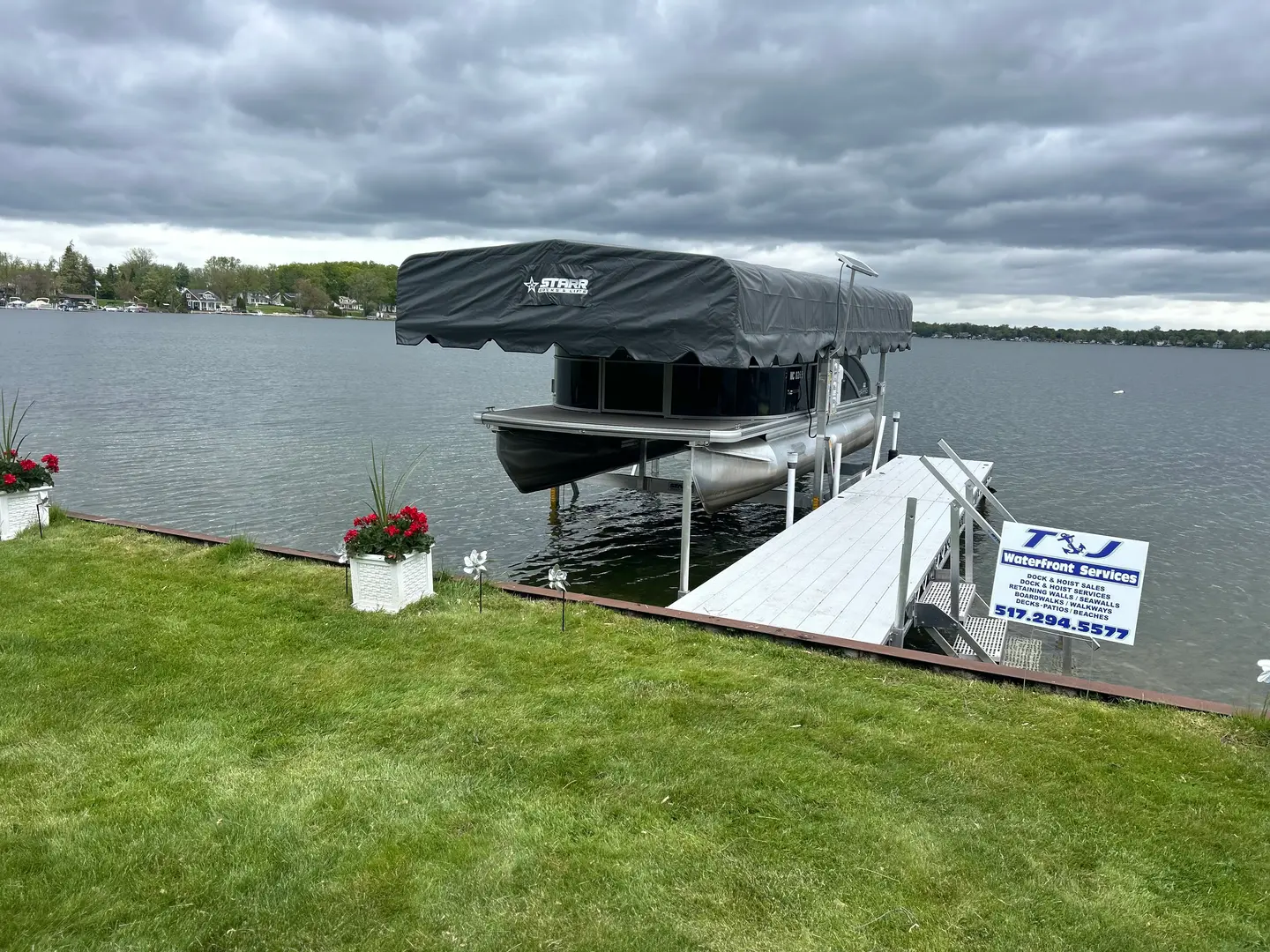 Boat & Pontoon Lifts photo 3