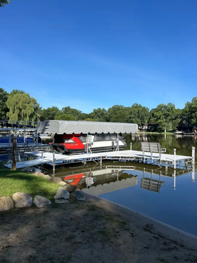 Boat & Pontoon Lifts photo 9