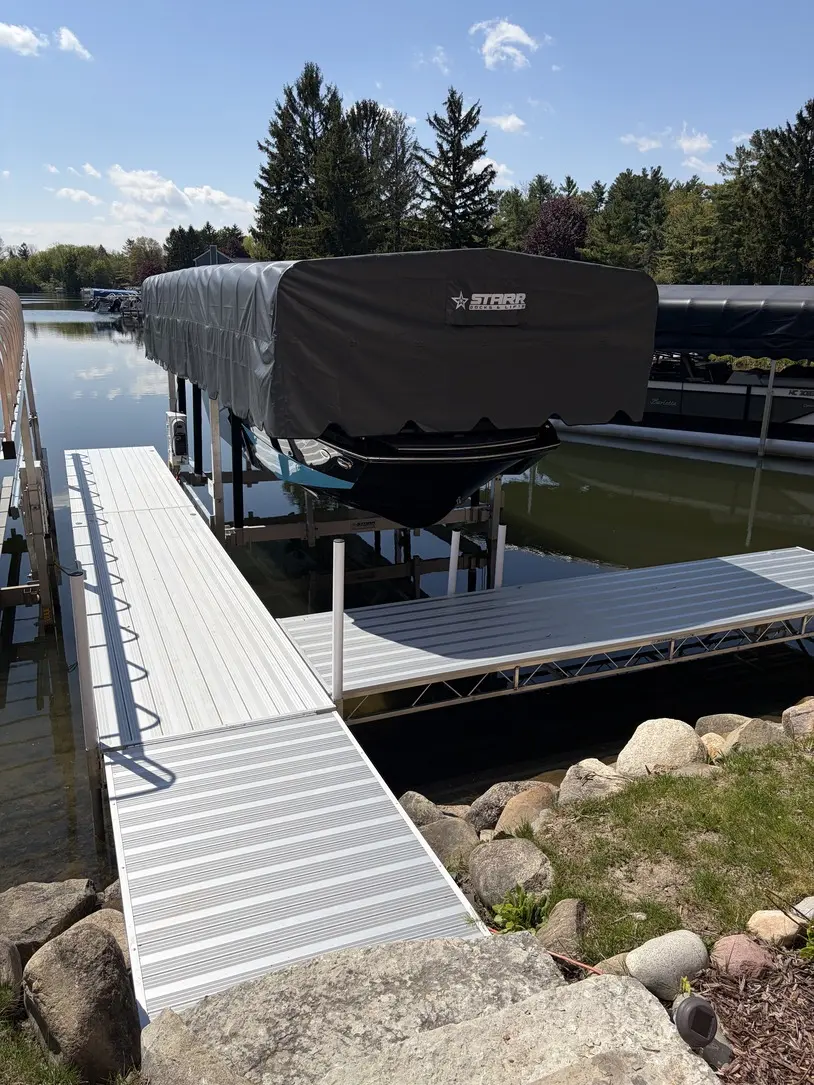 Boat & Pontoon Lifts photo 11