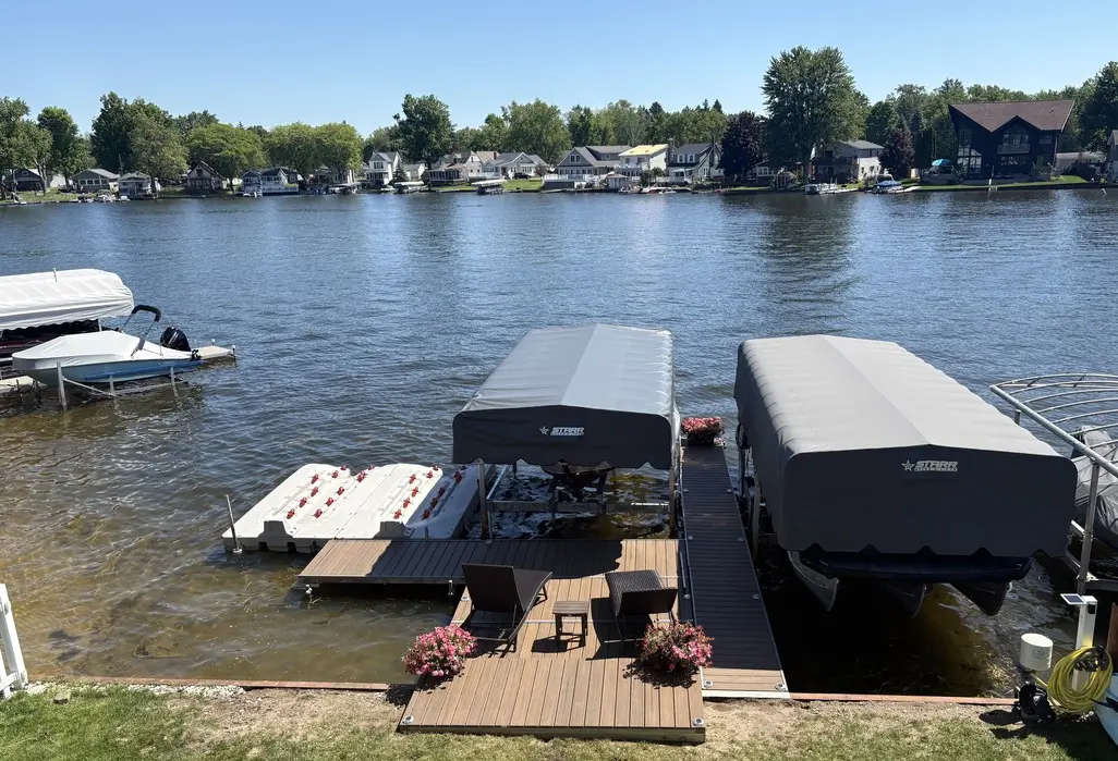 Boat & Pontoon Lifts photo 14